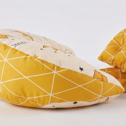 Coussin de grossesse jaune