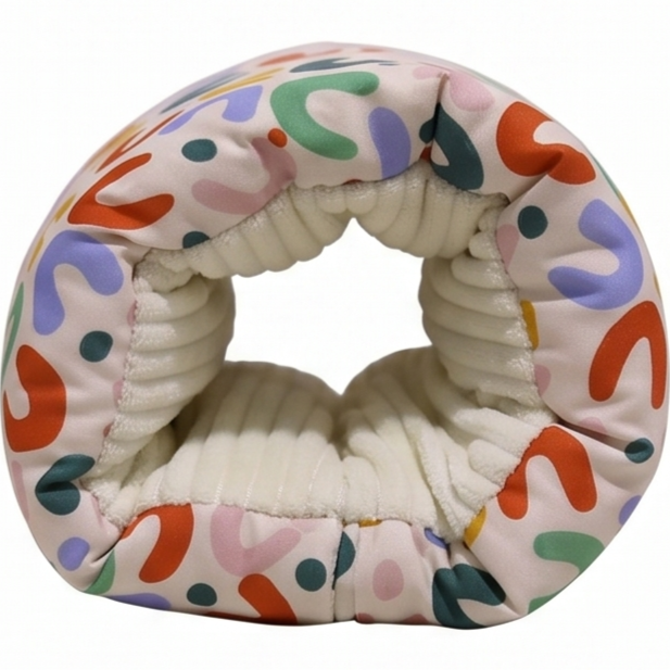 Coussin d’allaitement pour le bras coloré